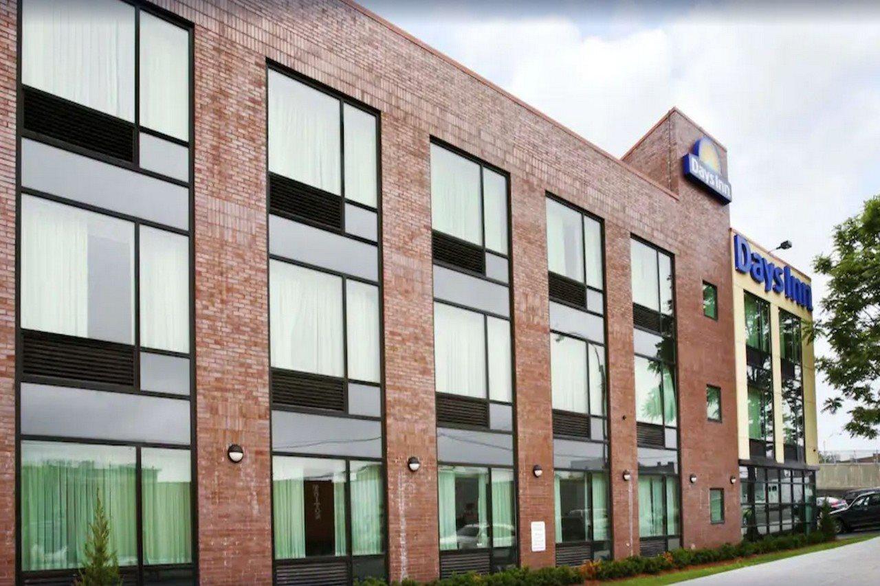 Days Inn Bronx Нью-Йорк Экстерьер фото