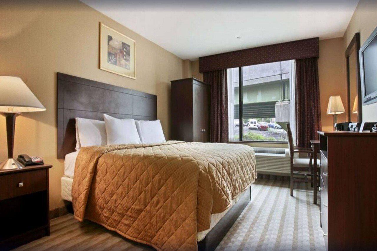 Days Inn Bronx Нью-Йорк Экстерьер фото