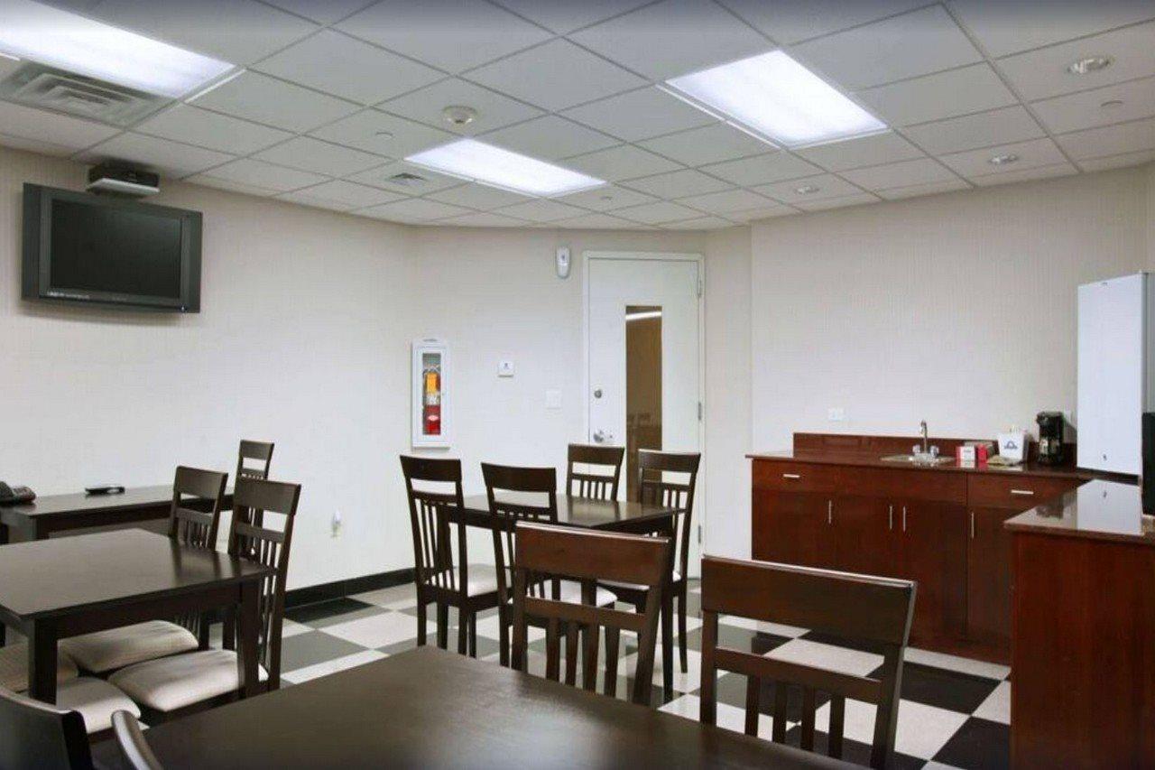 Days Inn Bronx Нью-Йорк Экстерьер фото