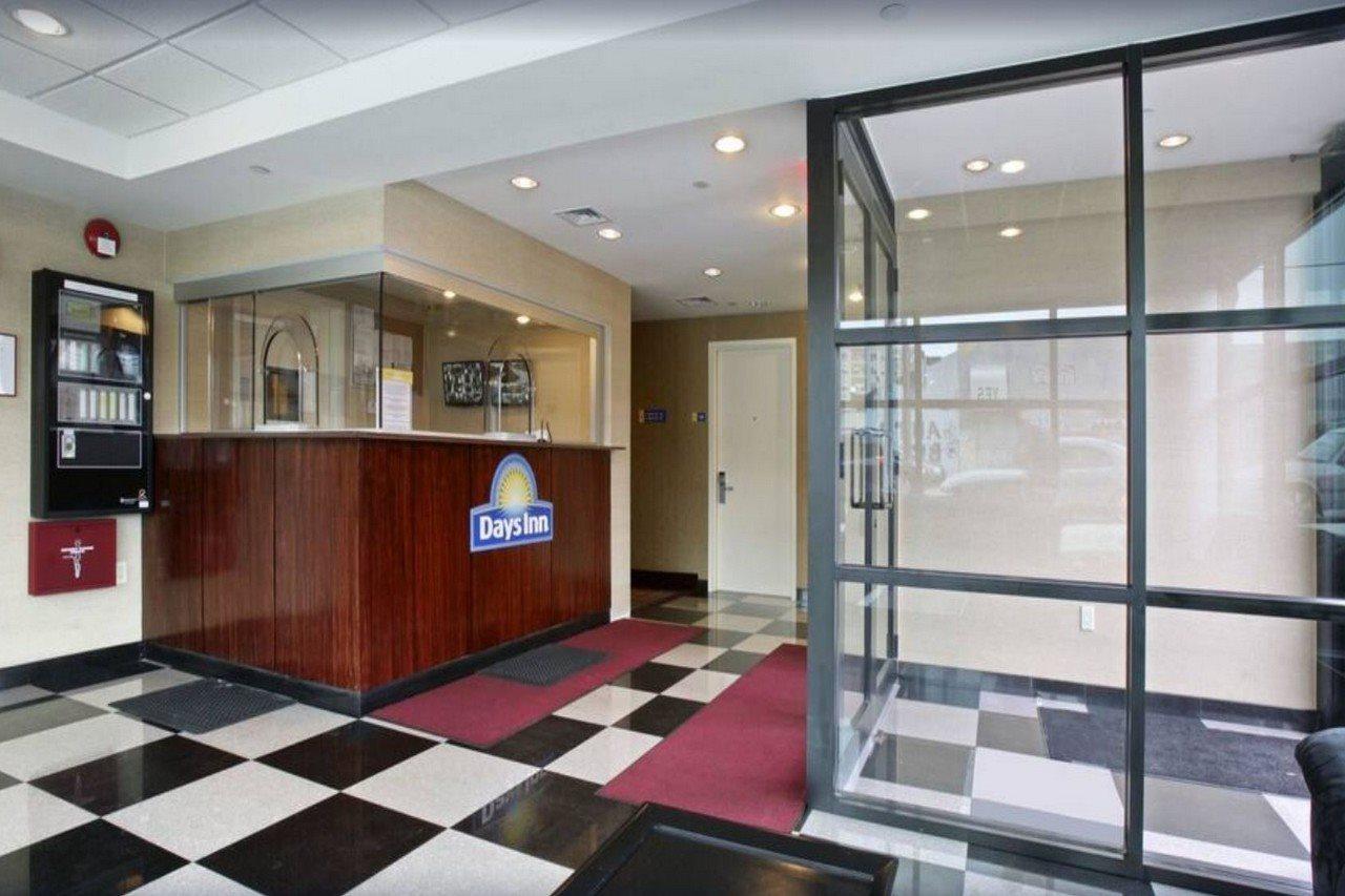 Days Inn Bronx Нью-Йорк Экстерьер фото