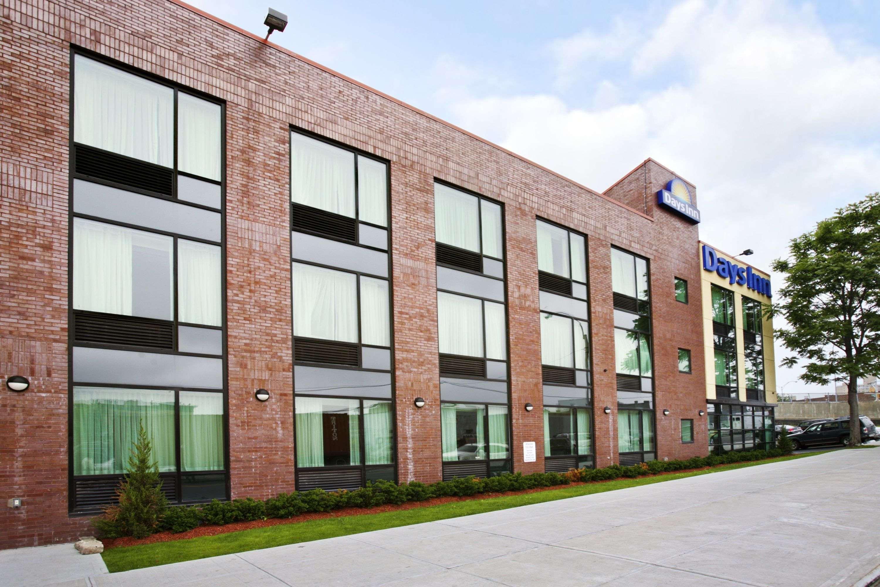 Days Inn Bronx Нью-Йорк Экстерьер фото